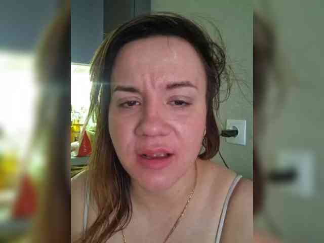 Kira183 webcam