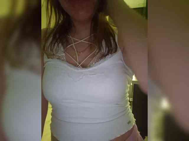 Kira183 webcam