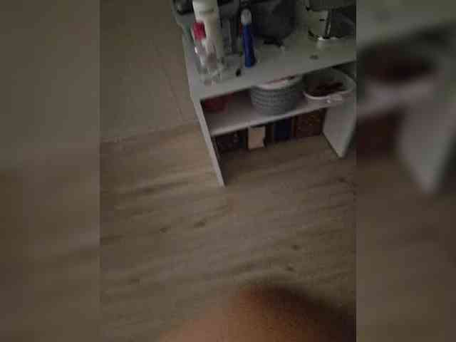 Kira183 webcam