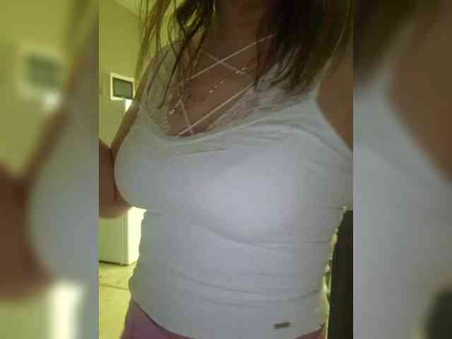 Kira183 webcam