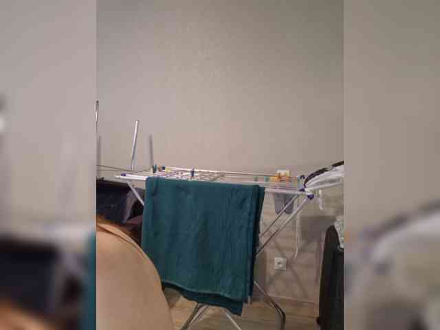 Kira183 webcam