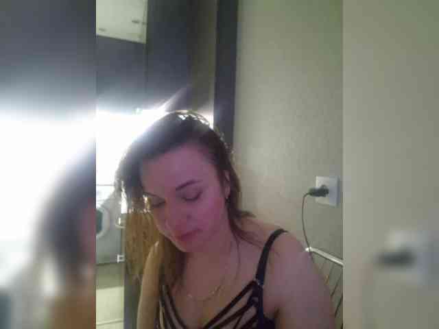Kira183 webcam