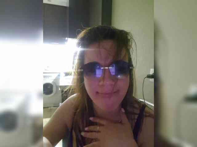 Kira183 webcam