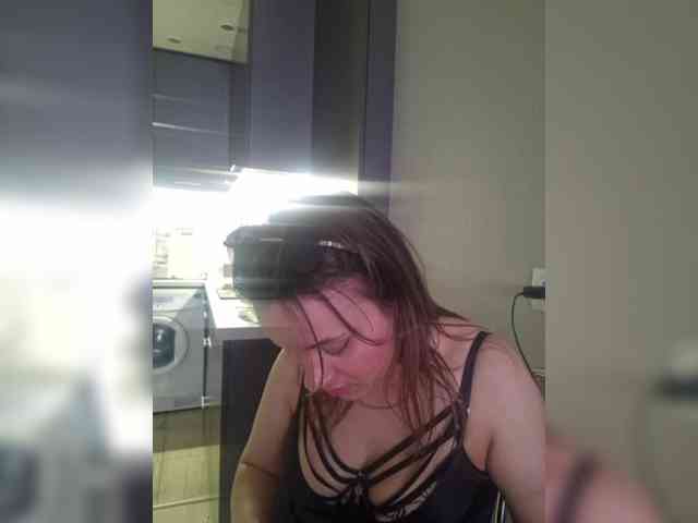 Kira183 webcam