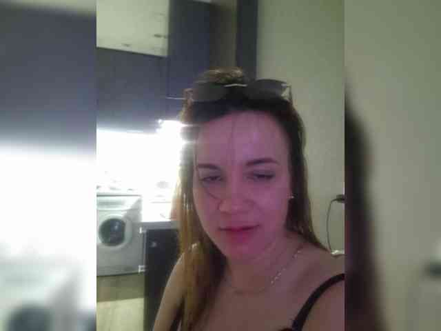 Kira183 webcam