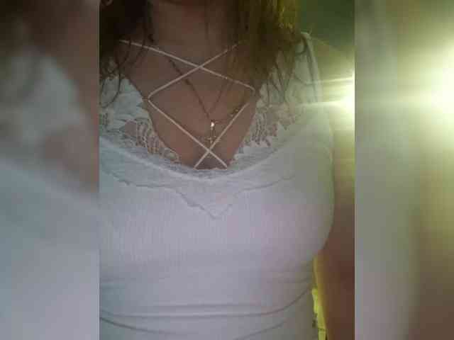 Kira183 webcam