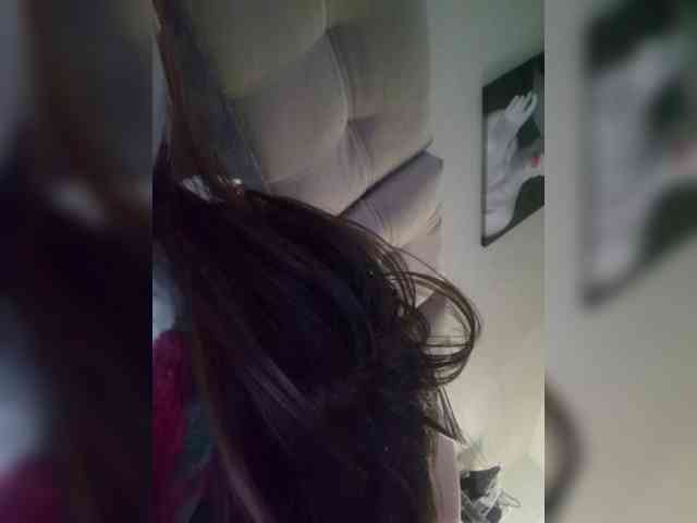 Kira183 webcam