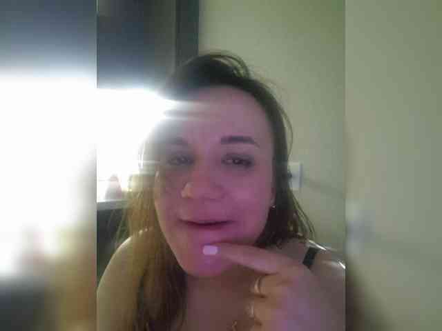 Kira183 webcam