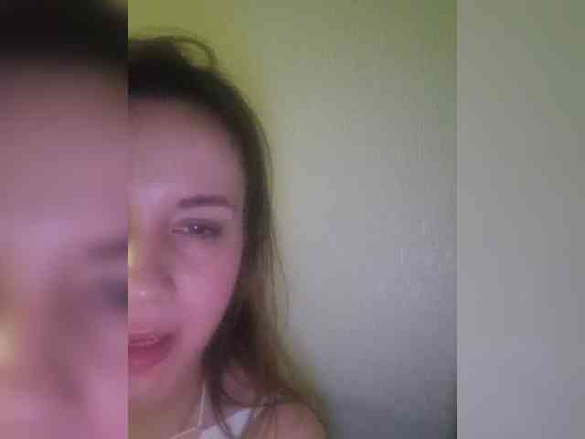 Kira183 webcam