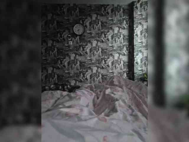 Kira183 webcam