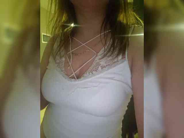 Kira183 webcam