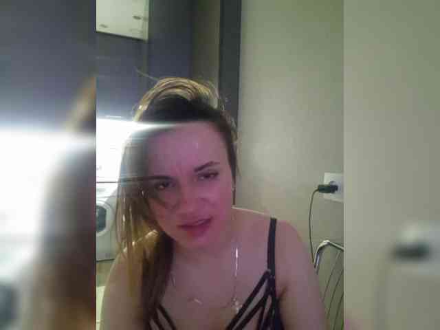 Kira183 webcam