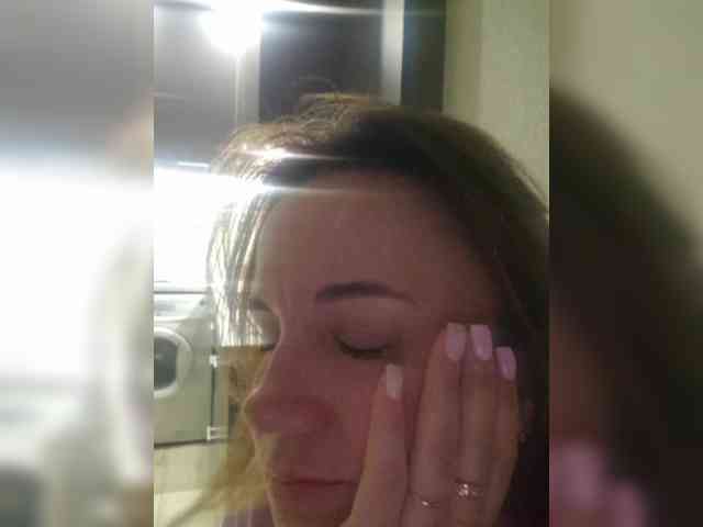 Kira183 webcam