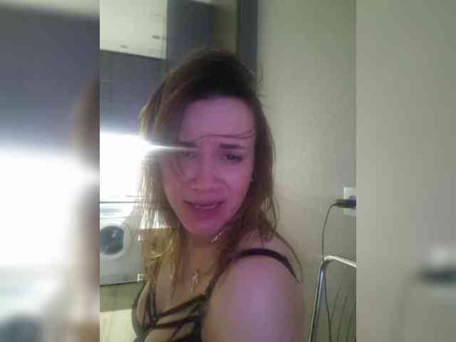 Kira183 webcam