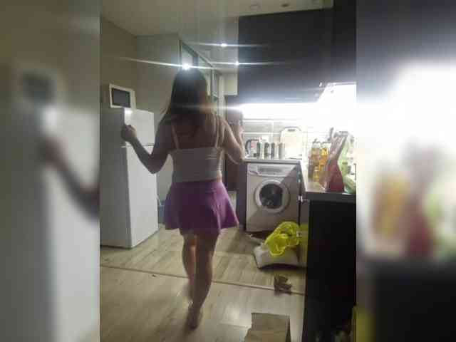 Kira183 webcam