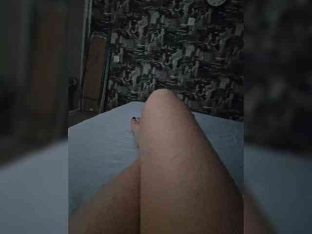 Kira183 webcam