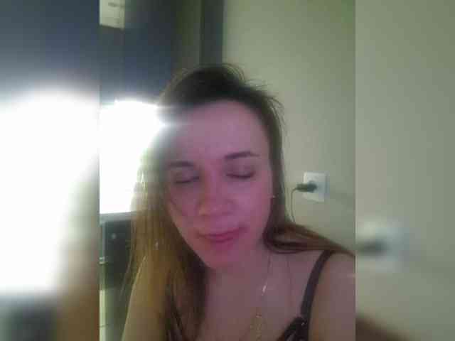 Kira183 webcam