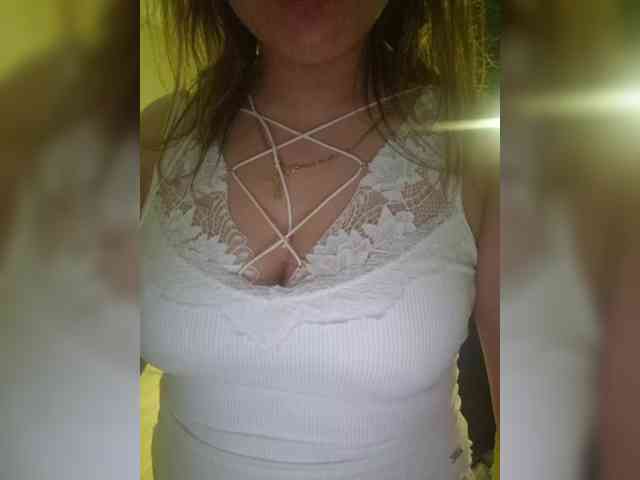 Kira183 webcam