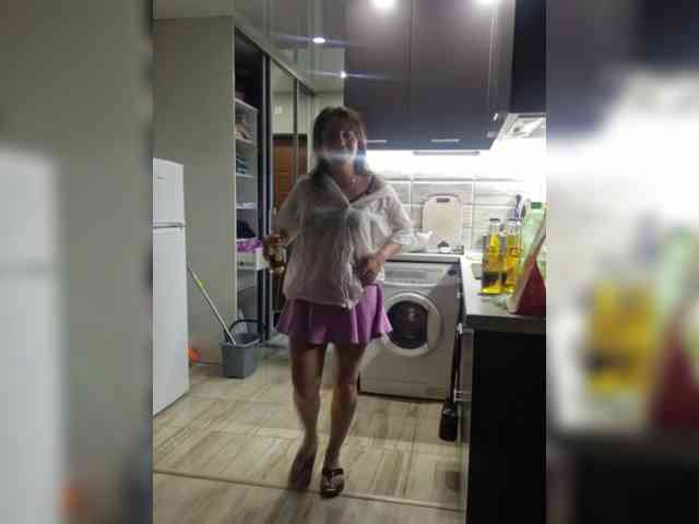 Kira183 webcam