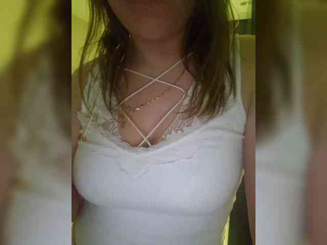 Kira183 webcam