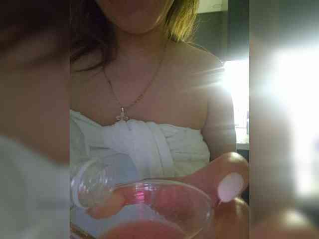 Kira183 webcam