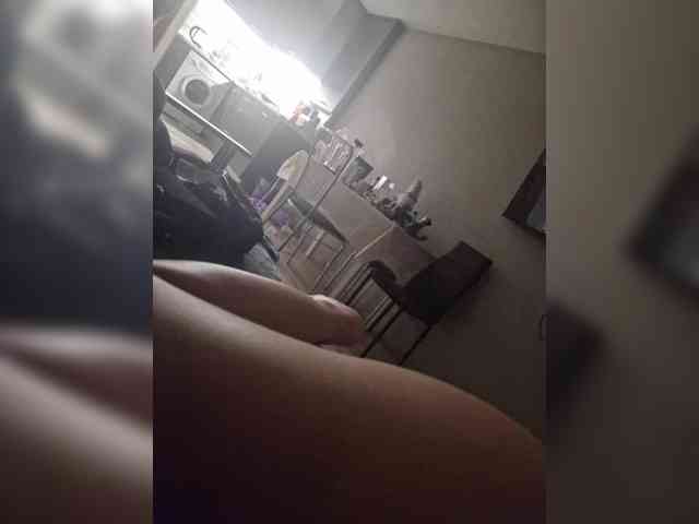 Kira183 webcam