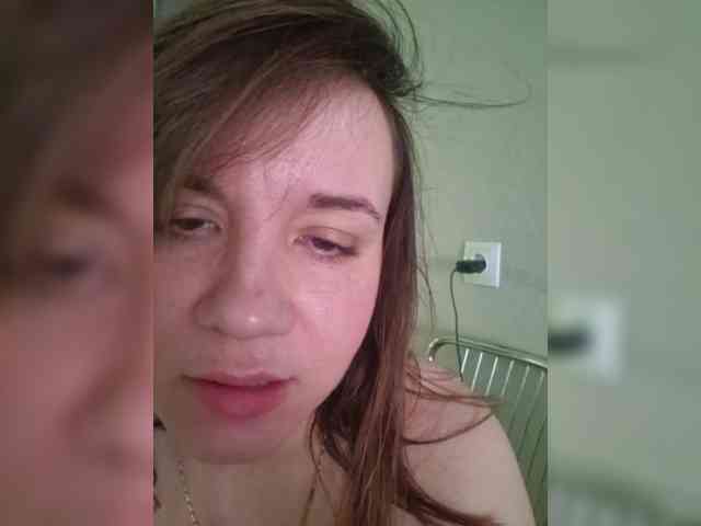 Kira183 webcam
