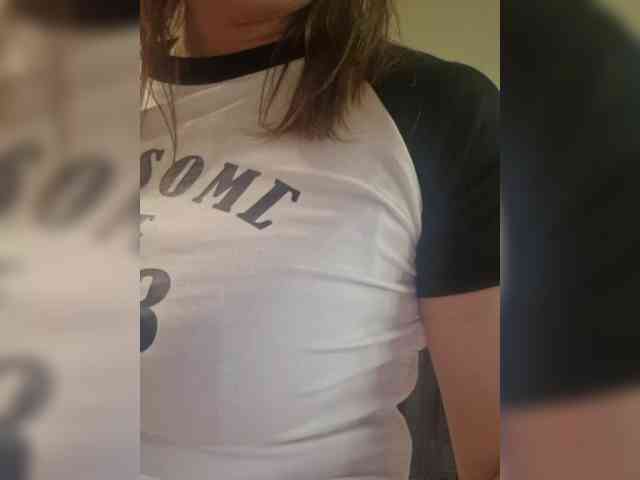 Kira183 webcam