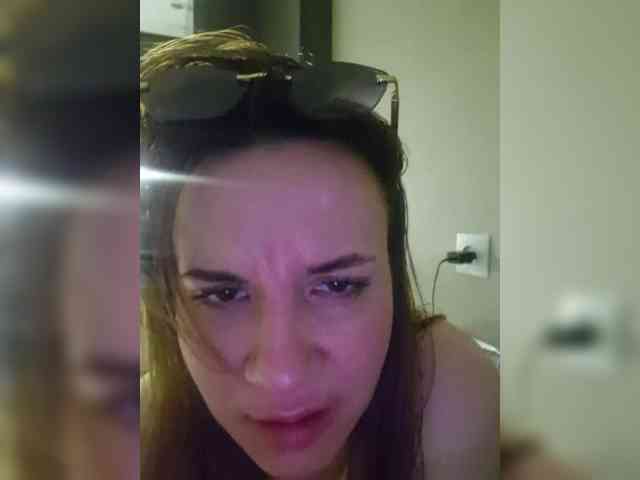 Kira183 webcam