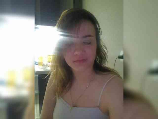Kira183 webcam