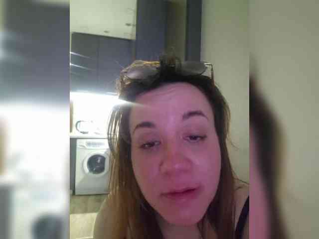 Kira183 webcam