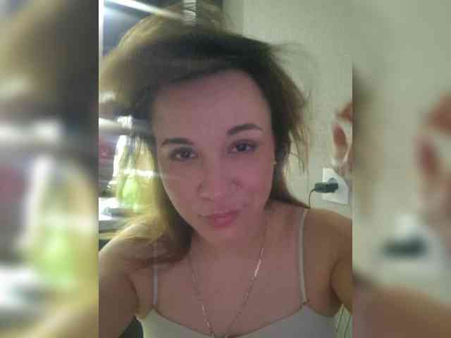 Kira183 webcam