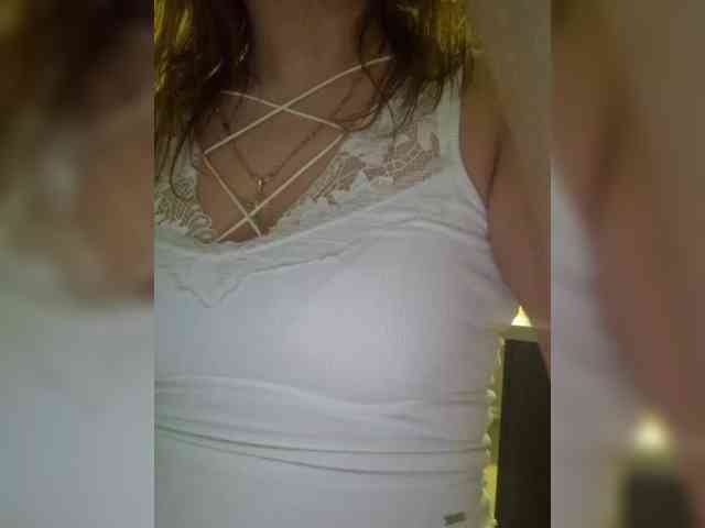 Kira183 webcam