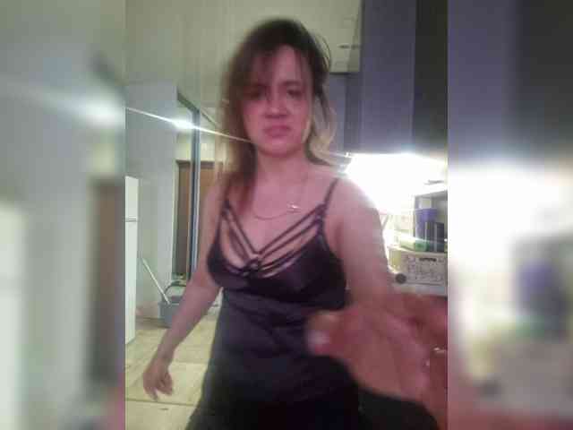 Kira183 webcam