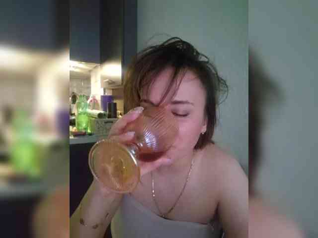 Kira183 webcam
