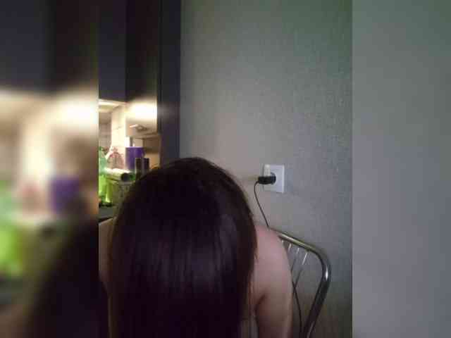 Kira183 webcam