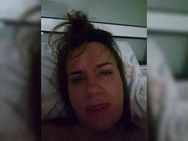 Kira183 webcam