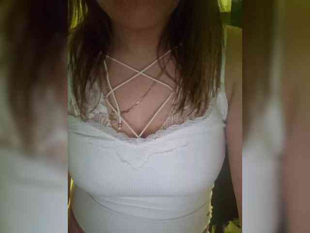Kira183 webcam