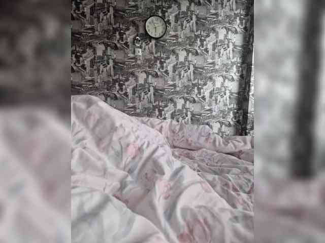 Kira183 webcam