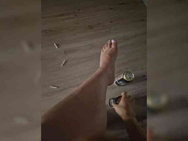 Kira183 webcam