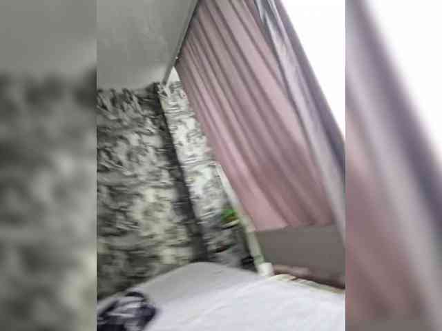 Kira183 Live Webcam on BongaCams