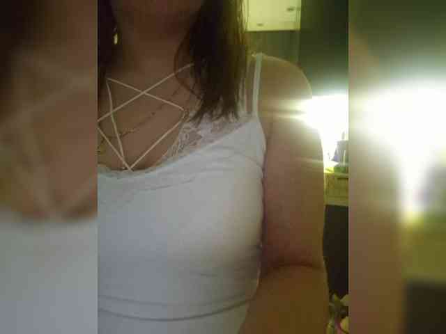 Kira183 webcam