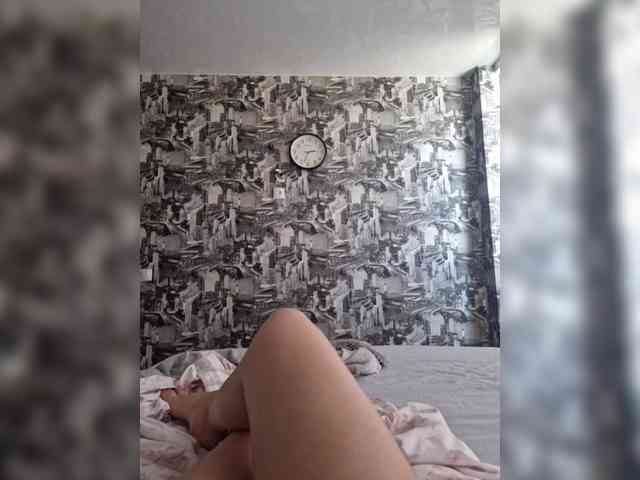 Kira183 webcam