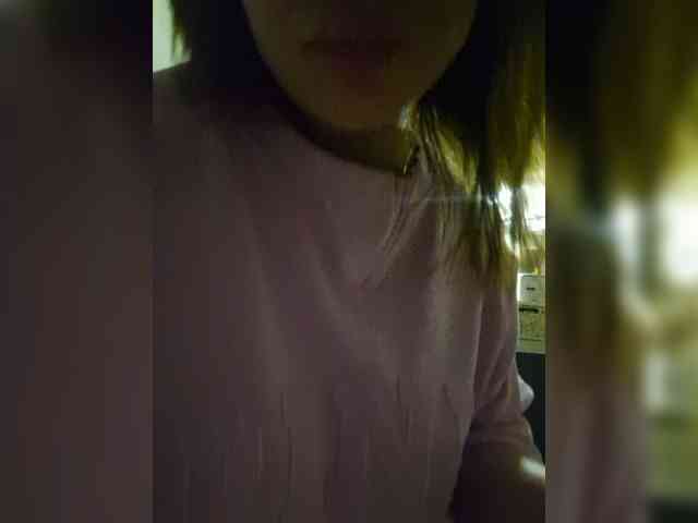 Kira183 webcam