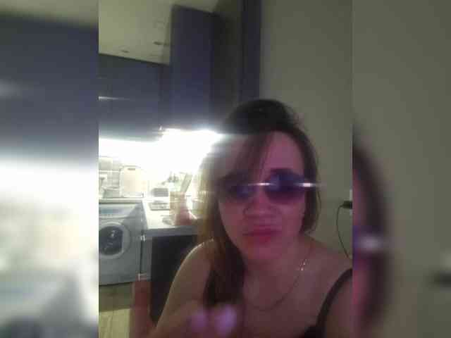 Kira183 webcam