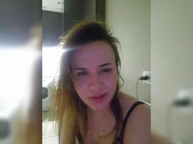 Kira183 webcam