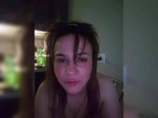 Kira183 webcam
