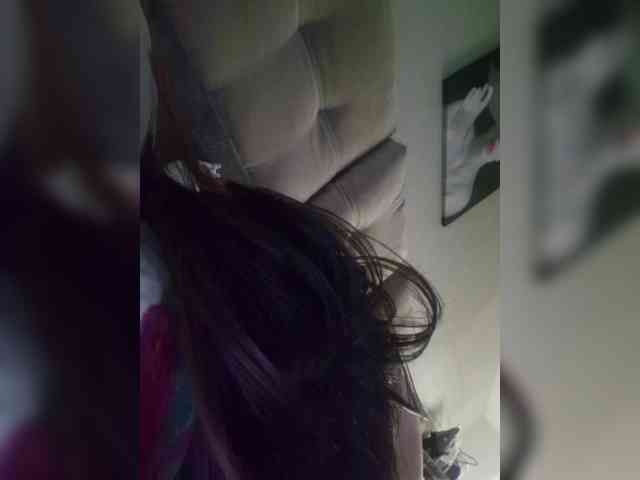 Kira183 webcam