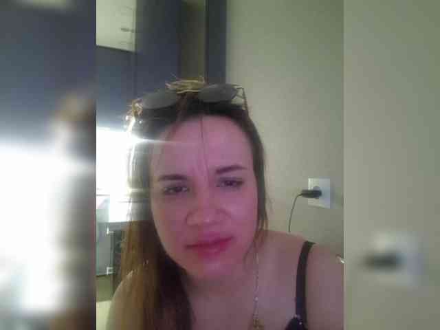 Kira183 webcam