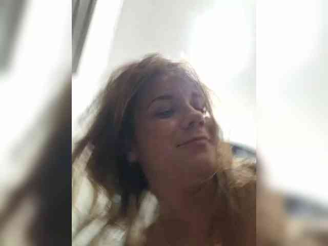 Kira183 webcam